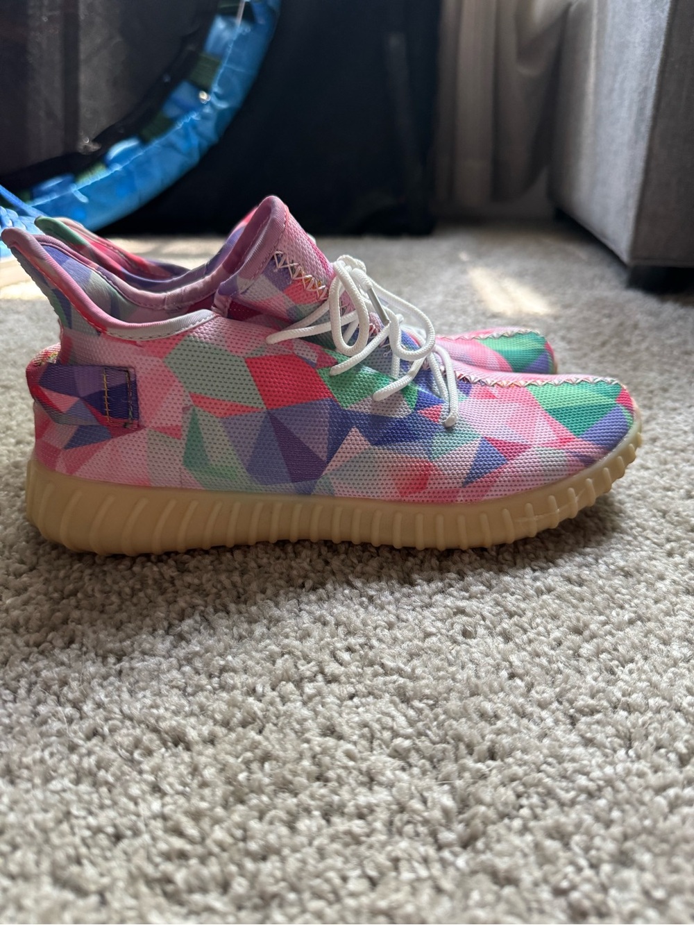 Woman’s lace up sneakers - Picture 6 of 11